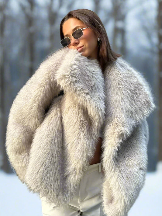 Lumière Sequin Jacket – Elegant Metallic Shine for Chic Winter Looks